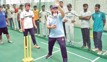 Mushtaq impressed with young wrist spinners