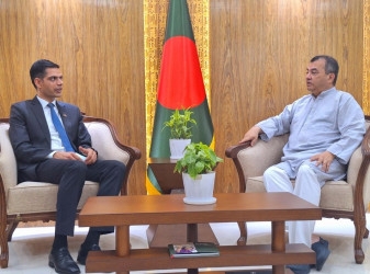 Climate minister Saber discusses environmental cooperation with Nepali envoy