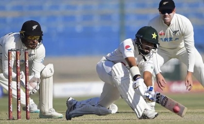 Shakeel's maiden hundred helps Pakistan close-in on New Zealand