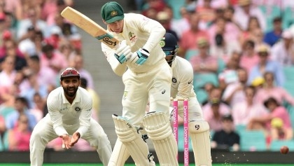 Australia surprise with Murphy, Handscomb in Test squad for India