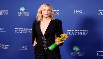 Cate Blanchett wins Globe for best drama actress