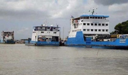 Ferry services on Jamuna resumes after 11.30 hours and 9 hours on Padma