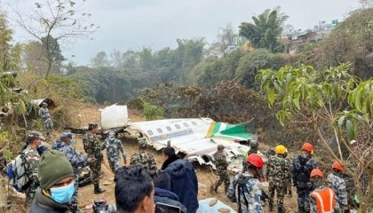 Hopes of survivors in Nepal plane crash 'nil'