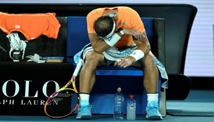 Defending champion Nadal hobbles out of Australian Open in major upset