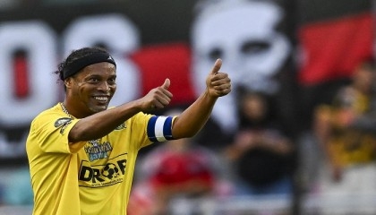 Ronaldinho's son Joao Mendes joins Barca U19s