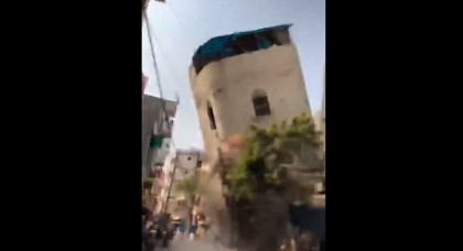 Watch: Building collapses on road in Delhi, people run to safety