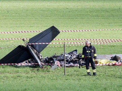 Two Italian military planes collide, both pilots killed