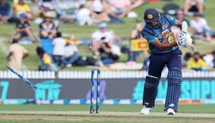 Sri Lanka labour to 157 all out in third New Zealand ODI