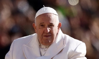 Pope on the mend as antibiotics target bronchitis