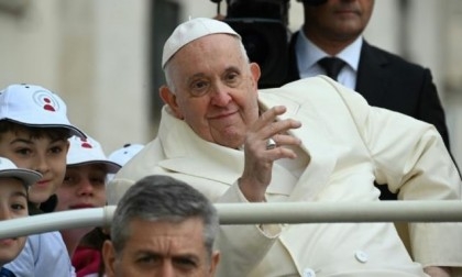 Porn, sex abuse, gender: Pope tackles thorny issues in youth Q&A