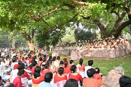 Chhayanaut welcomes Pahela Baishakh at Ramna Batamul seeking good tidings