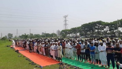 Bangladeshis pray for rain as temperatures soar