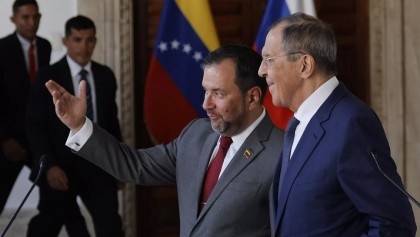 Lavrov: Moscow to Put All Efforts to Help Caracas' Economy Not Depend on US Sanctions

