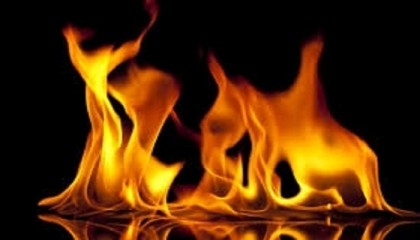 30 slum houses gutted in Ctg