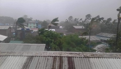 3 killed as Cyclone Mocha slams into Myanmar coast 