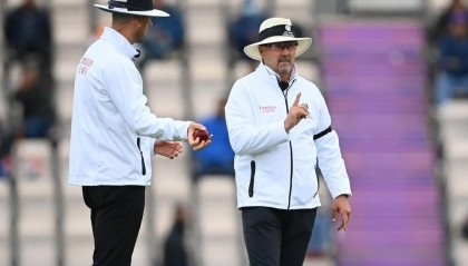 Cricket chiefs scrap controversial 'soft signals'