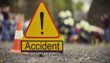 4 killed as truck hits auto-rickshaw in Naogaon