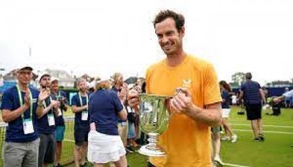 Murray wins first grass court tournament for seven years