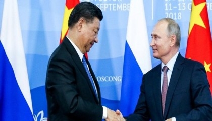 Putin applauds 'dear friend' Xi on his 70th birthday