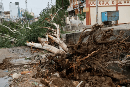 Cyclone Biparjoy weakens as it churns toward Pakistan after killing 2 in India and causing damage