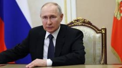 Putin issues warning about US banking system
