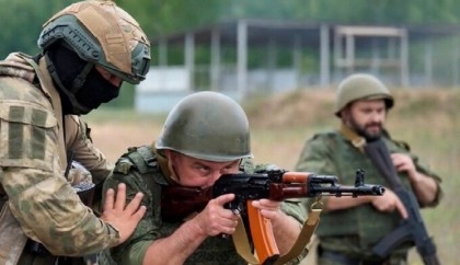 Wagner troops training Belarus forces