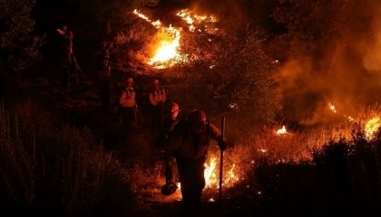 Dangerous heatwaves strike globe as wildfires rage