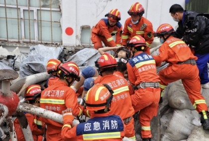 10 dead, 1 trapped after gym roof collapse in China