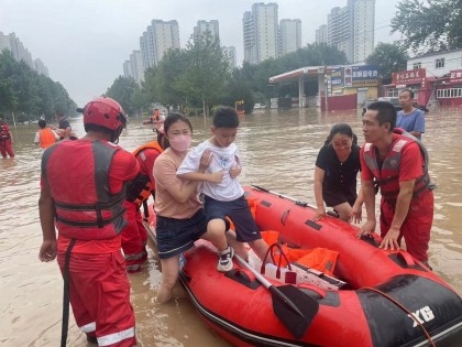 China: Rescue underway in flooded city of Zhuozhou in Hebei

