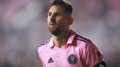 Messi goes to Hollywood as Miami seek to close playoff gap