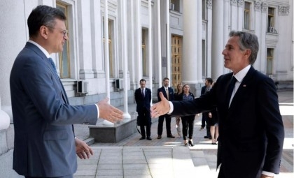 Blinken set to unveil $1bn aid package on Kyiv visit

