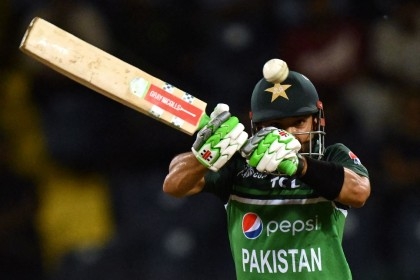 Rizwan propels Pakistan to 252-7 against Sri Lanka