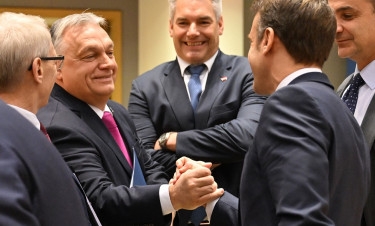 Hungary blocks 50-bn-euro EU aid for Ukraine: Orban
