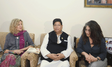 EU polls mission holds meeting with FM Momen, BNP leaders
