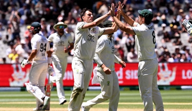 Cummins takes two as Pakistan chase Australia Test win