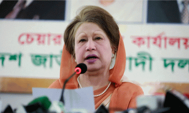 Khaleda Zia returns home from hospital this afternoon