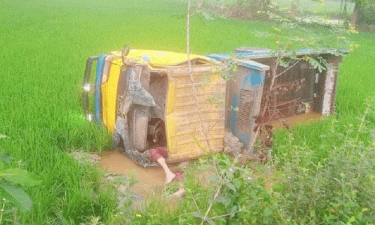 Two killed in Ctg road accidents