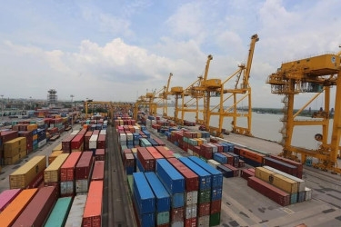 Bangladeshi exports to India drop 15%, despite growth in Indian imports