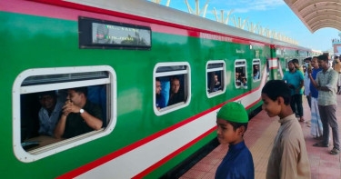 805 persons make effort against one train ticket