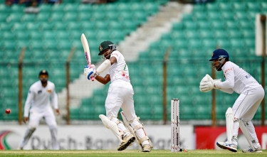 Sri Lanka set Bangladesh 511 to win second Test