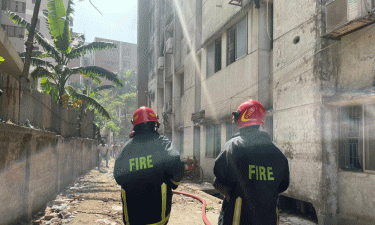 Fire breaks out at Dhaka Shishu Hospital