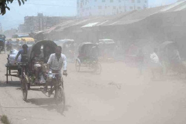 Amid heatwave, Dhaka's air quality is still "unhealthy"