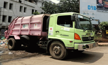 Deaths under wheels of garbage disposal trucks prolong