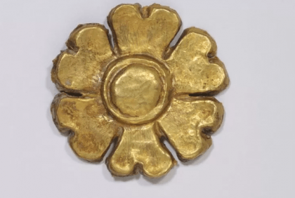 Cambodia: Stolen Angkorian crown jewellery resurfaces in London