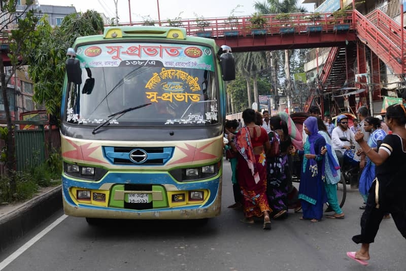 Gangs active in garb of hermaphrodites
