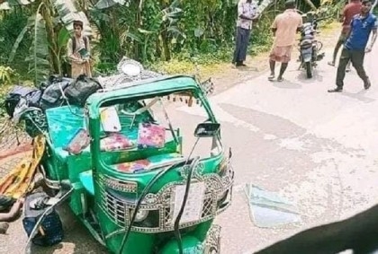 2 killed in Bhola road accident