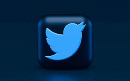 Twitter begins removing blue checks from users who don't pay