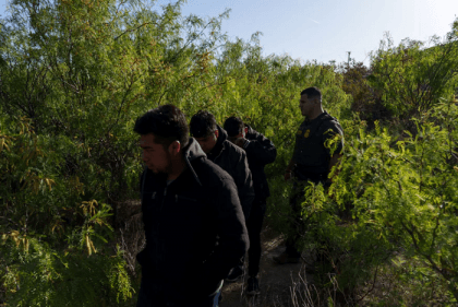 New surge of migrants strains US capacity ahead of May 11 deadline