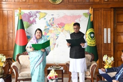 Newly-elected MP Noman Al Mahmud takes oath