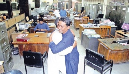 Offices reopen after Eid, cities get usual look today 
